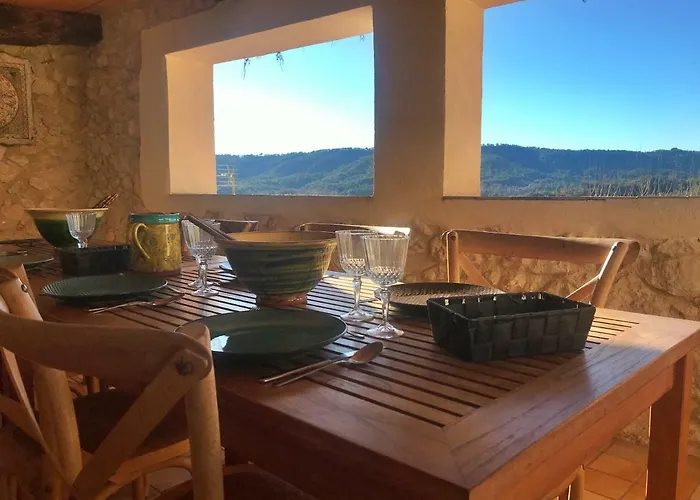 L'escalo 무스티에생마리